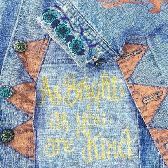Vintage faded denim, hip-length jean jacket with hand painted and fabric images - Picture 7 of 11
